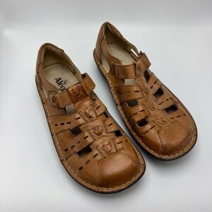 Algeria Pesca Brown Leather Womens Size 40 US 9.5 or 10 Fisherman Comfort Shoe